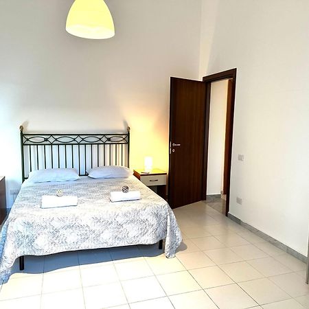 A Un Passo Dal Massimo 2 Apartment ปาแลร์โม ภายนอก รูปภาพ