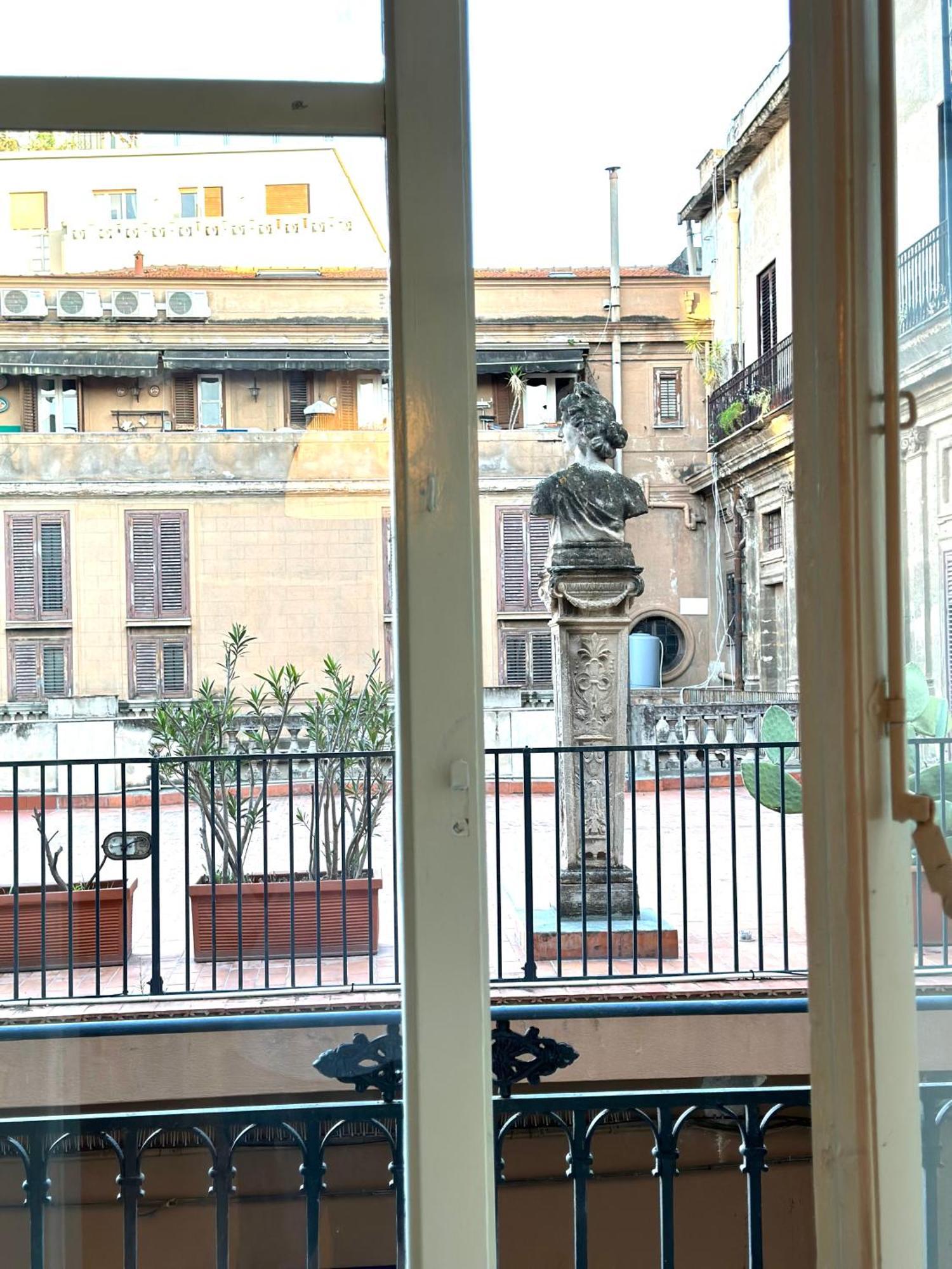 A Un Passo Dal Massimo 2 Apartment ปาแลร์โม ภายนอก รูปภาพ