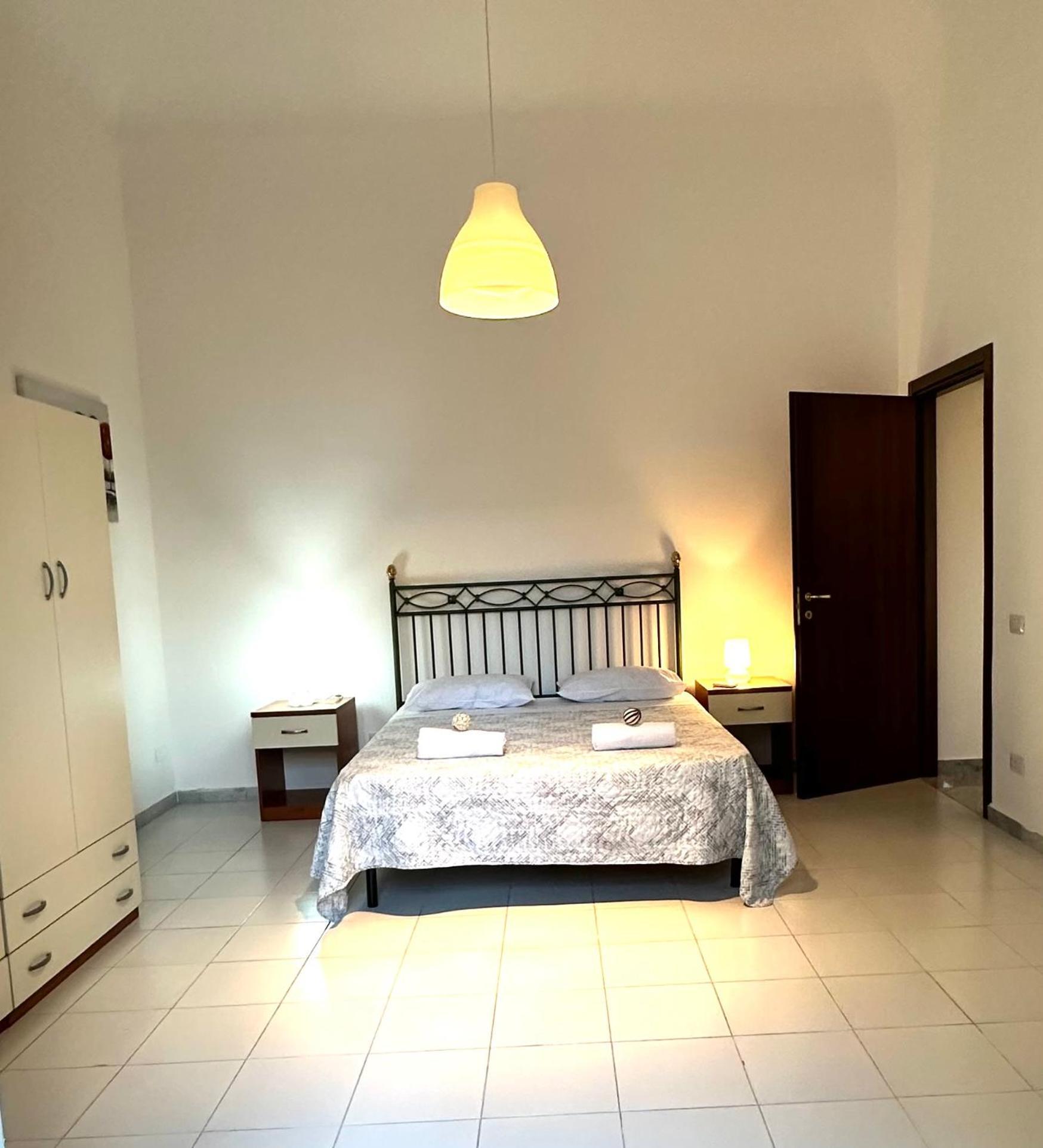 A Un Passo Dal Massimo 2 Apartment ปาแลร์โม ภายนอก รูปภาพ